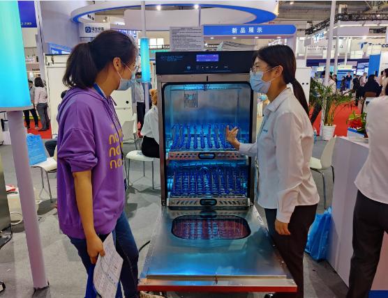 杜伯特洗瓶機是如何幫助實驗室節(jié)省成本的？